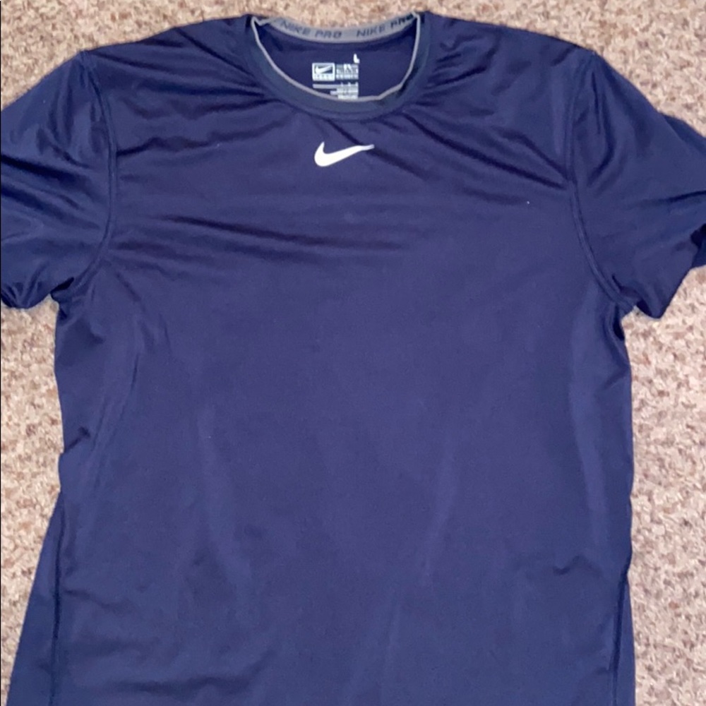 Nike Pro Mean’s t shirt